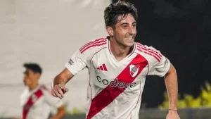 La joya de River que firmó su primer contrato con la cláusula más alta en la historia del fútbol local - TyC Sports imagen-3