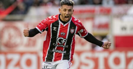 Chacarita líder y los otros cinco partidos del sábado en la Primera Nacional imagen-16