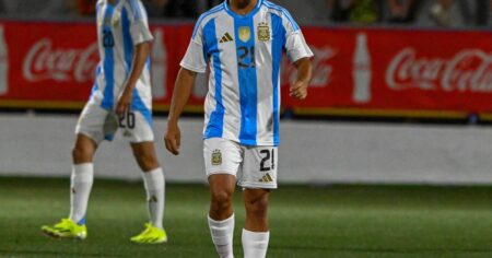 Video: así juega Alex Woiski, el refuerzo de River que tiene de espejo a Julián Álvarez imagen-14