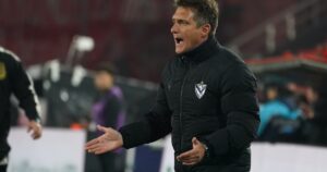 Guillermo Barros Schelotto, tras su primer título con Vélez: el elogio a Quinteros y la posible llegada de Aliendro imagen-1