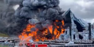 Incendio destruyó el escenario principal del Tomorrowland a días de su inicio imagen-2