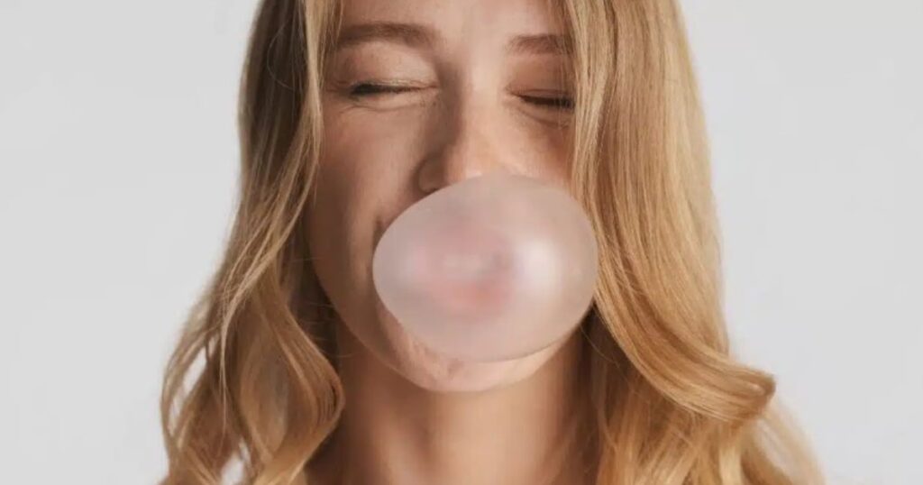 Mascar chicle todo el día: ¿Es malo para tu salud? imagen-4
