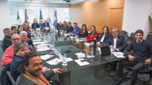 Las provincias recibieron más fondos automáticos en junio, pero la coparticipación de Ganancias e IVA cayeron 5,2% real imagen-4