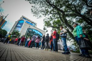 Este jueves se abonan con aumento los salarios de estatales y jubilados de la Provincia imagen-4