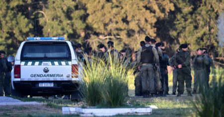 Cuatro gendarmes fueron detenidos en Rosario: le había robado más de un millón de pesos a una pareja imagen-11
