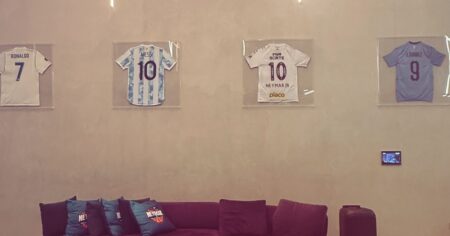 La envidiable colección de camisetas de Neymar imagen-15