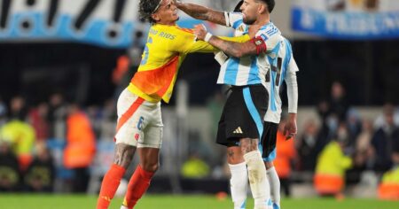 Del picante cruce en Eliminatorias a compartir equipo: Richard Ríos, muy cerca de llegar al Benfica y convertirse en compañero de Otamendi imagen-14