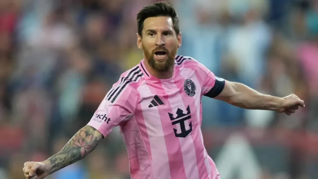 Otro show de Messi: un nuevo doblete en el triunfo de Inter Miami ante New England Revolution - TyC Sports imagen-5