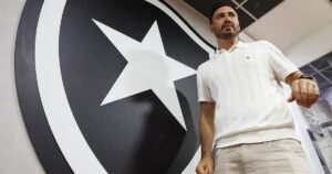 El hijo de Ancelotti, nuevo DT del Botafogo que "casi nunca estaba de acuerdo con mi padre" imagen-1