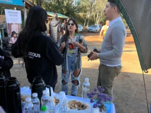 Con sabores regionales y promociones recibieron a los turistas en Wanda y Puerto Esperanza imagen-1