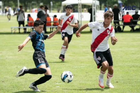 Orgullo de Iguazú: Uriel Ortega se consagró campeón con River en un torneo internacional imagen-22