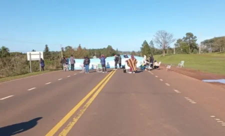 Corte total en la Ruta 14 por protesta docente en Alem: recomiendan rutas alternativas imagen-9
