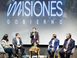 Con importante participación concluyó la Cumbre de Gobernabilidad y Democracia imagen-1