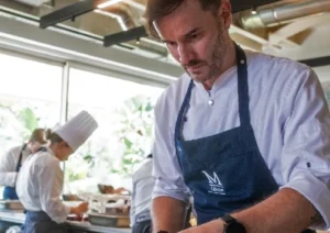 De Misiones a Francia: el misionero Gunther Moros realiza su pasantía en el restaurante Mirazur imagen-2
