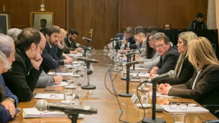 El gobierno nacional rechaza el pedido de los gobernadores por la coparticipación y los ATN imagen-34
