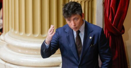 Javier Milei y sus medidas, EN VIVO: "Es como un hermano", el apoyo del Presidente a Santiago Caputo tras el cierre de listas imagen-10