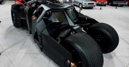 La excéntrica nueva adquisición de Neymar: se compró ¡un Batimóvil! imagen-15