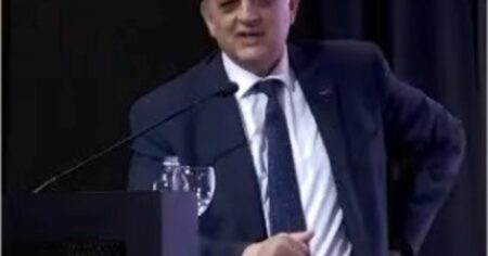 Juicio por YPF: la petrolera tuvo que salir a explicar al mercado qué pasa con sus acciones imagen-18