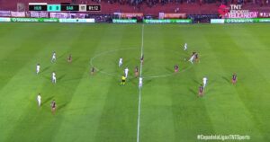 El día que un gol contra Barracas también terminó con un cambio de fallo y festejo para el Guapo imagen-2