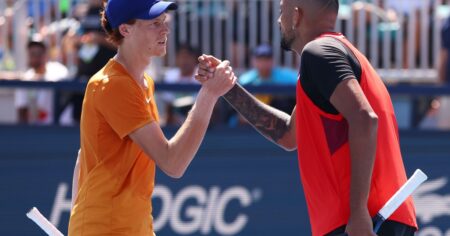 Kyrgios castigó duro a Sinner por volver a contratar al preparador físico involucrado en su caso de doping: "Nos han engañado" imagen-11
