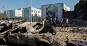 "Sólo quiere seguir matando gente": Donald Trump se enfurece con Rusia y amenaza con sanciones tras un brutal bombardeo en Ucrania imagen-3
