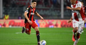 La noche soñada de Lencina: partidazo y doblete de bautismo en River imagen-2