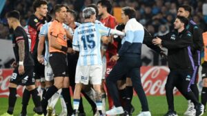 Lamolina defendió su decisión en la polémica de Racing-Barracas: “Las imágenes son elocuentes” imagen-1