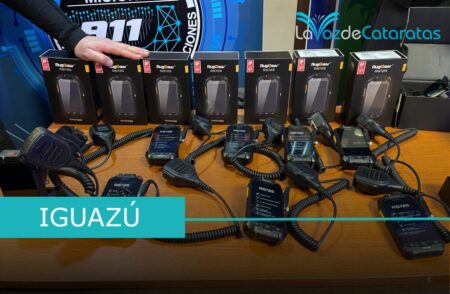 Entregan smartphones RugGear a la Policía de Iguazú para fortalecer el sistema de comunicaciones imagen-14