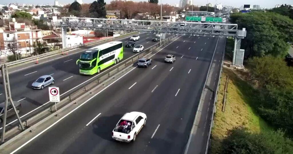 Habilitaron otro peaje sin barreras en una autopista: cómo funciona y qué hacer para evitar multas imagen-5