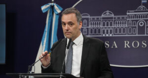 Adorni desmintió al FMI por las reservas, respaldó a Karina Milei y fustigó a Villarruel: "La vicepresidenta no es parte del Gobierno ni del proyecto" imagen-2