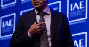 "Comprá, no te la pierdas, campeón", la respuesta de Luis Caputo a los que cuestionan el dólar barato imagen-2
