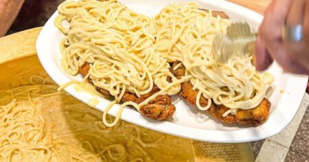 En Mar del Plata, el bodegón italiano con 50 años de trayectoria famoso por su Cacio e Pepe imagen-12