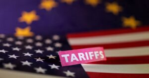 Trump amenaza con un arancel del 35 % a la Unión Europea si no invierte 600.000 millones en Estados Unidos imagen-3