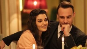 Lo que Hande Erçel y Kerem Bürsin se llevaron del set de 'Love is in the air' tras su final imagen-3