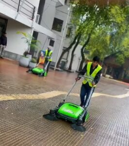 Eldorado refuerza el servicio de limpieza urbana con la incorporación de nuevas barredoras manuales imagen-4