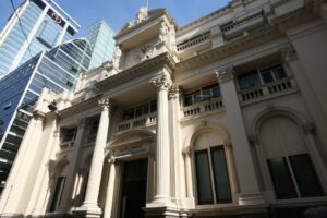 Los bancos llevaron sus quejas al Banco Central y esperan que flexibilice la política de encajes imagen-1