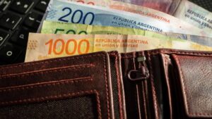 Sueldos como en 2023 y “boom” de monotributistas, las estrellas de un mercado estancado imagen-3