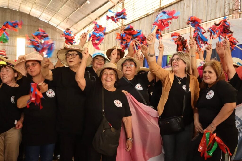 Más de mil adultos mayores participaron del 3° Abuelazo Solidario en Eldorado imagen-5