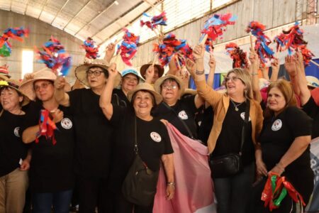 Más de mil adultos mayores participaron del 3° Abuelazo Solidario en Eldorado imagen-6