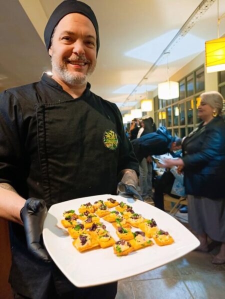 Inauguraron la muestra fotográfica «Prisioneros del Sabor», cuando la cocina y el arte se convierten «en un puente de conexión con la memoria, la identidad y la esperanza» imagen-18