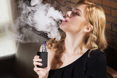 Invitan a charla sobre los riesgos del cigarrillo electrónico en jóvenes imagen-8