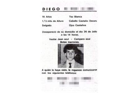 Misterio en Coghlan: se presentó en la Fiscalía el amigo del adolescente hallado asesinado y enterrado en su casa hace 41 años imagen-7