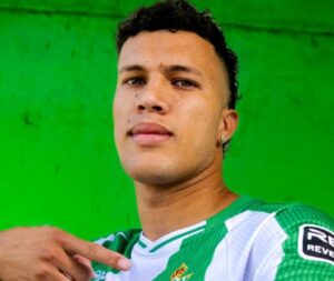 Nelson Deossa cumplió su sueño: así fue presentado en Real Betis imagen-3