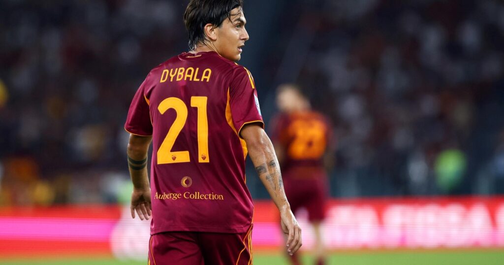 Tras cinco meses de recuperación, Dybala volvió a jugar con la Roma imagen-5