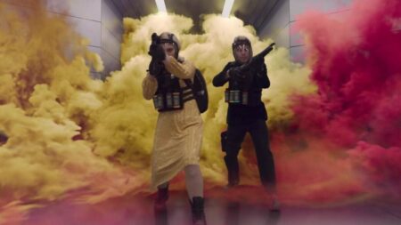 La mejor película de la semana fracasó en cines, pero se propuso hacer el espectáculo de acción más sorprendente imagen-112