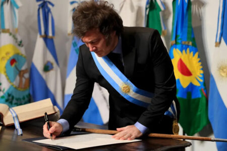 La trampa del veto: Milei presiona a los gobernadores en la previa del cierre de frentes imagen-8