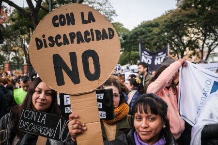 Violento operativo en la marcha contra el veto a la emergencia en discapacidad imagen-8
