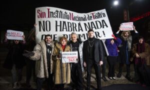 Teatristas celebran el rechazo del Senado a disolver el Instituto del Teatro imagen-3
