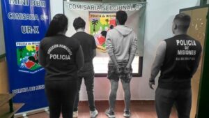Brutal crimen en Posadas: asesinan a puñaladas a un hombre en plena calle imagen-1