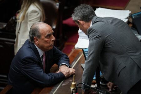 La primera reacción del Gobierno tras una jornada fatídica en Diputados imagen-9